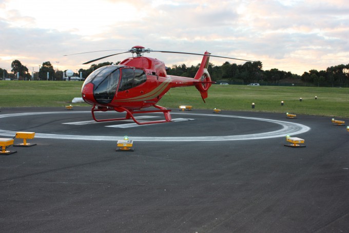 Helipad Avlites solar powered green helipad light 1